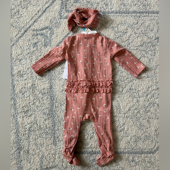NWT Pink Ditsy Floral Ruffled baby One Piece Matching Headband size 3-6 months - Picture 7 of 7